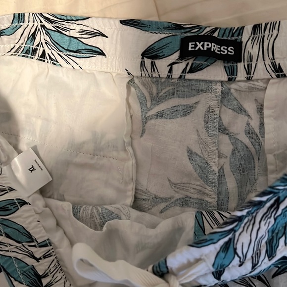 Mens shorts from express - Picture 2 of 2